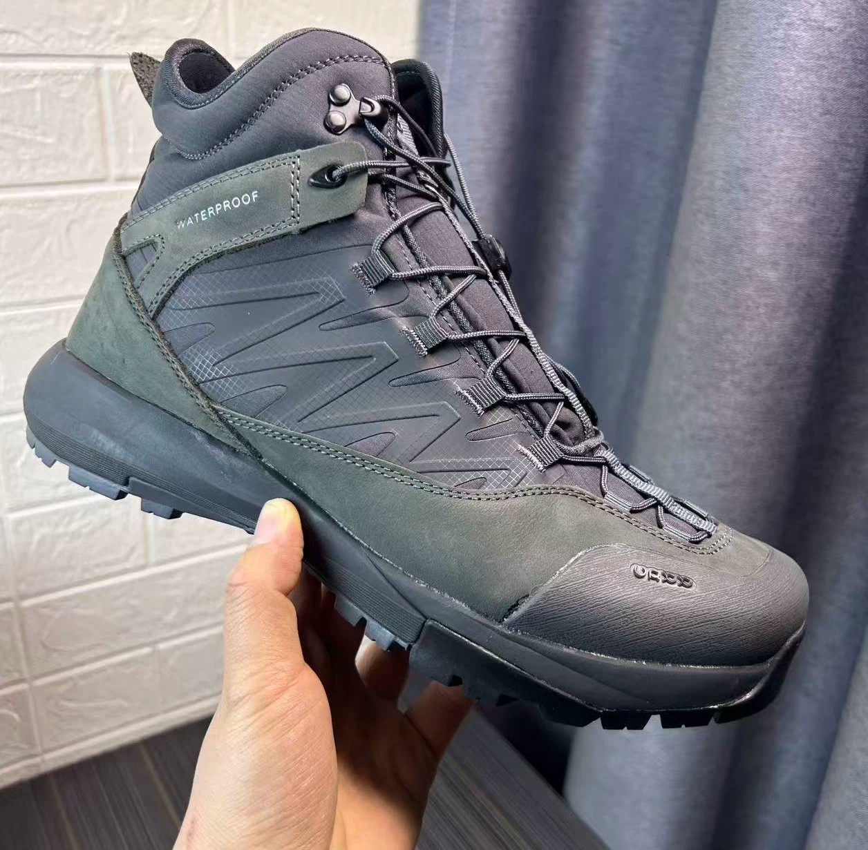 Streetwear Brand For Men - High Top Hiking Leather Shoes Men