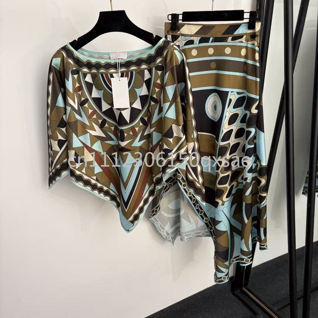 Streetwear Brands - Luxury Design Women's Black Cloak Dress
